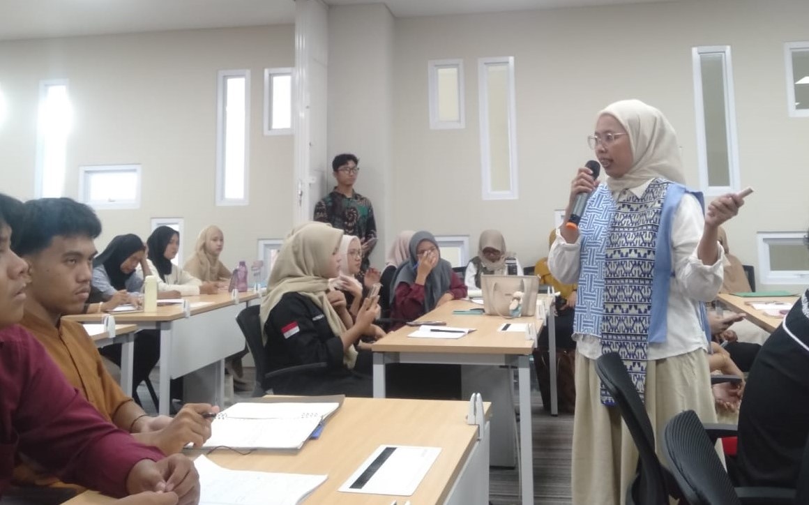 Isi Kuliah Tamu UIN RIL, Dosen Itera Ajak Mahasiswa Pahami Industri Berkelanjutan