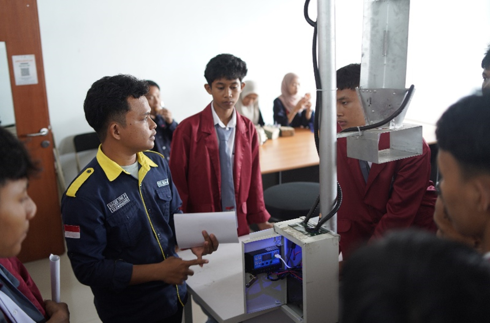 Prodi Teknik Telekomunikasi Itera Sosialisasikan Smart Farming Berbasis IoT kepada Siswa SMK Telkom