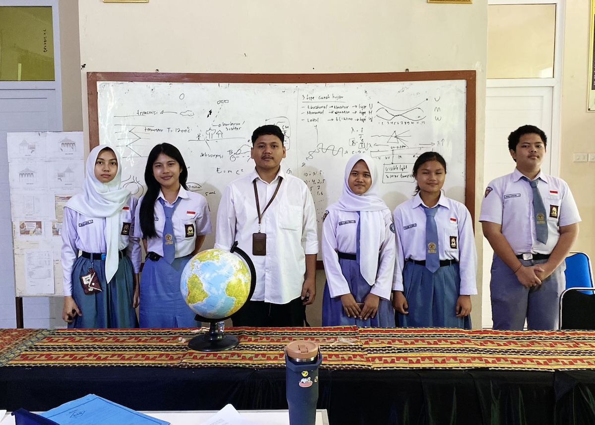 Dosen Itera Latih Siswa SMAN 10 Bandar Lampung Menuju Olimpiade Sains Nasional