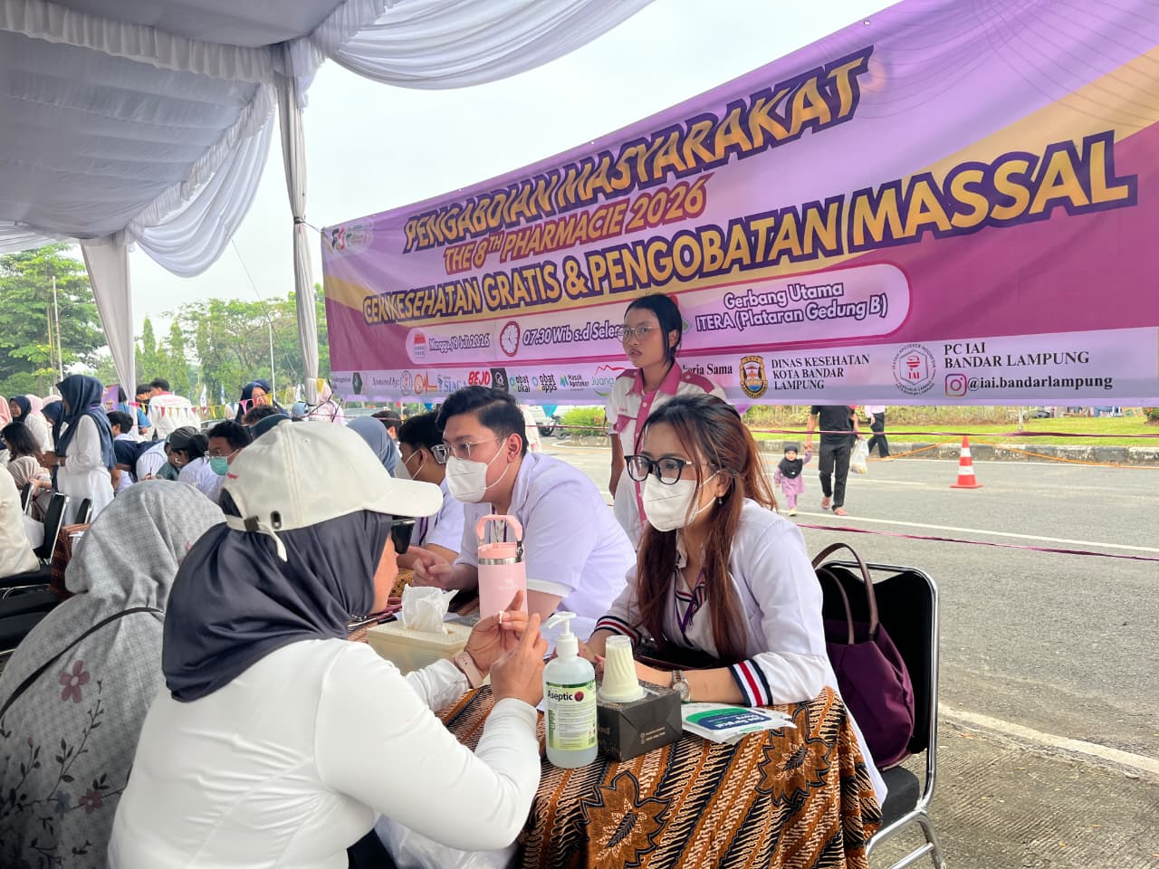 Prodi Farmasi Itera Gelar Cek Kesehatan Gratis dan Pengobatan Massal