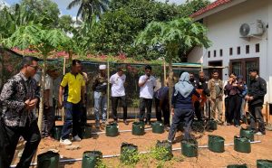 Kolaborasi Dosen Itera dan ITB Kenalkan Teknologi Irigasi Tetes Otomatis untuk Petani Lampung Timur