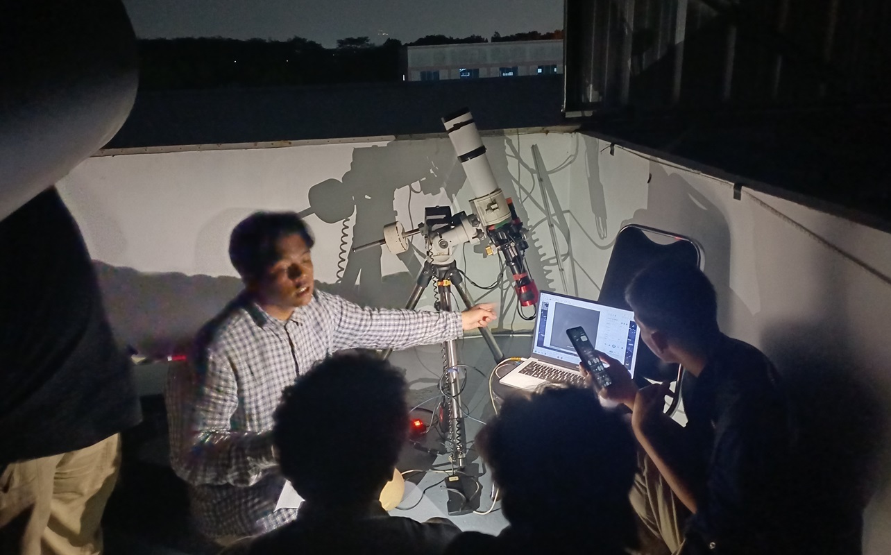 You are currently viewing OAIL Ajak Masyarakat Belajar Astrofotografi dan Operasikan Teleskop Robotik