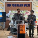Teknik Biomedis Itera Latih Siswa SMK PGRI Pasir Sakti Gunakan 3D Printing