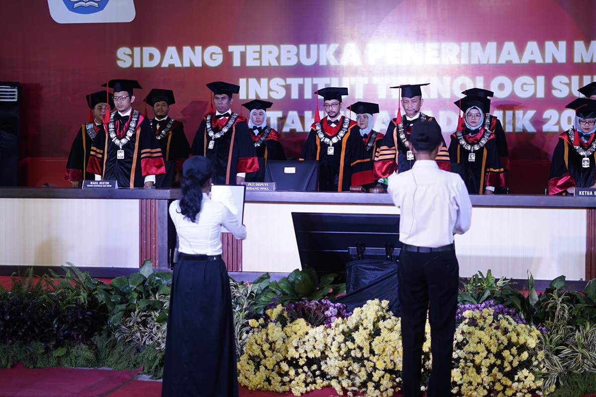 You are currently viewing Itera Kukuhkan 5.832 Mahasiswa Baru, Rektor Harapkan Mahasiswa Jadi Insan Peduli dan Kritis