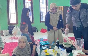 Read more about the article Dosen Itera Latih Pembuatan Mi Bergizi dari Sayuran di Panti Sosial Anak Darul Amanah