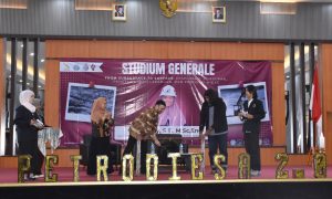 Read more about the article Studium Generale Rekayasa Migas Itera Ulas Perjalanan Energi dari Perut Bumi hingga Produksi