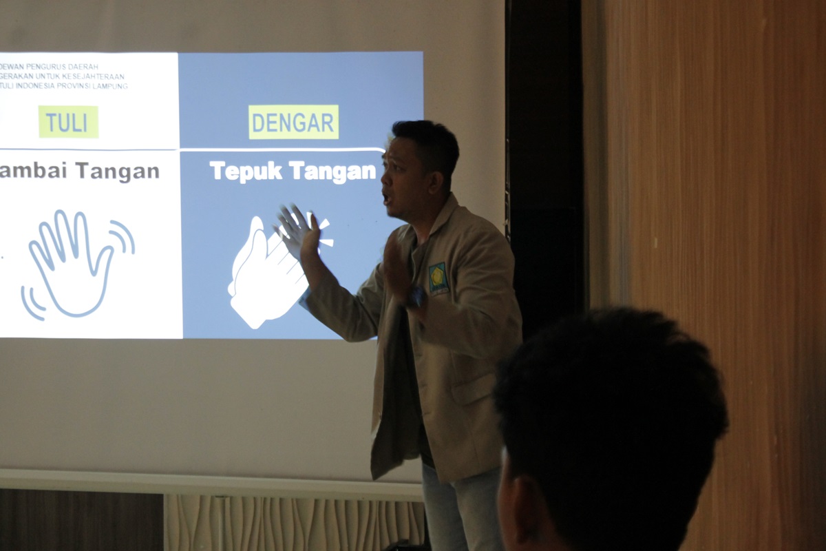 You are currently viewing Perkuat Program Kampus Inklusif, Itera Bersama Komunitas Tuli Gelar Pelatihan Bahasa Isyarat