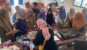 Read more about the article Dosen Itera Latih Warga Desa Wawasan Produksi Sosis Sapi dan Pemasaran Digital